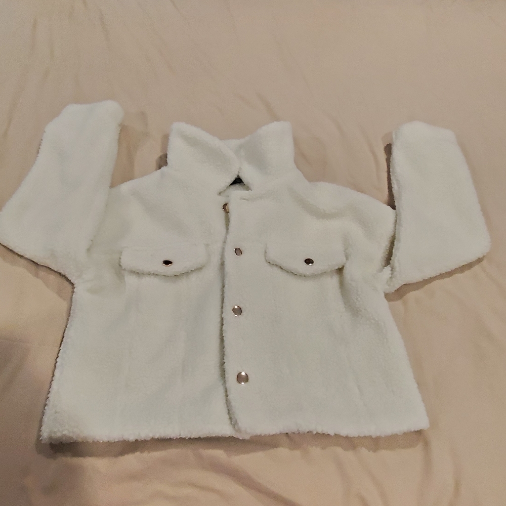 SHEIN White Sherpa Jacket with Collared Neckline